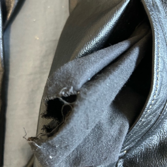 Danier leather jacket - Picture 4 of 4